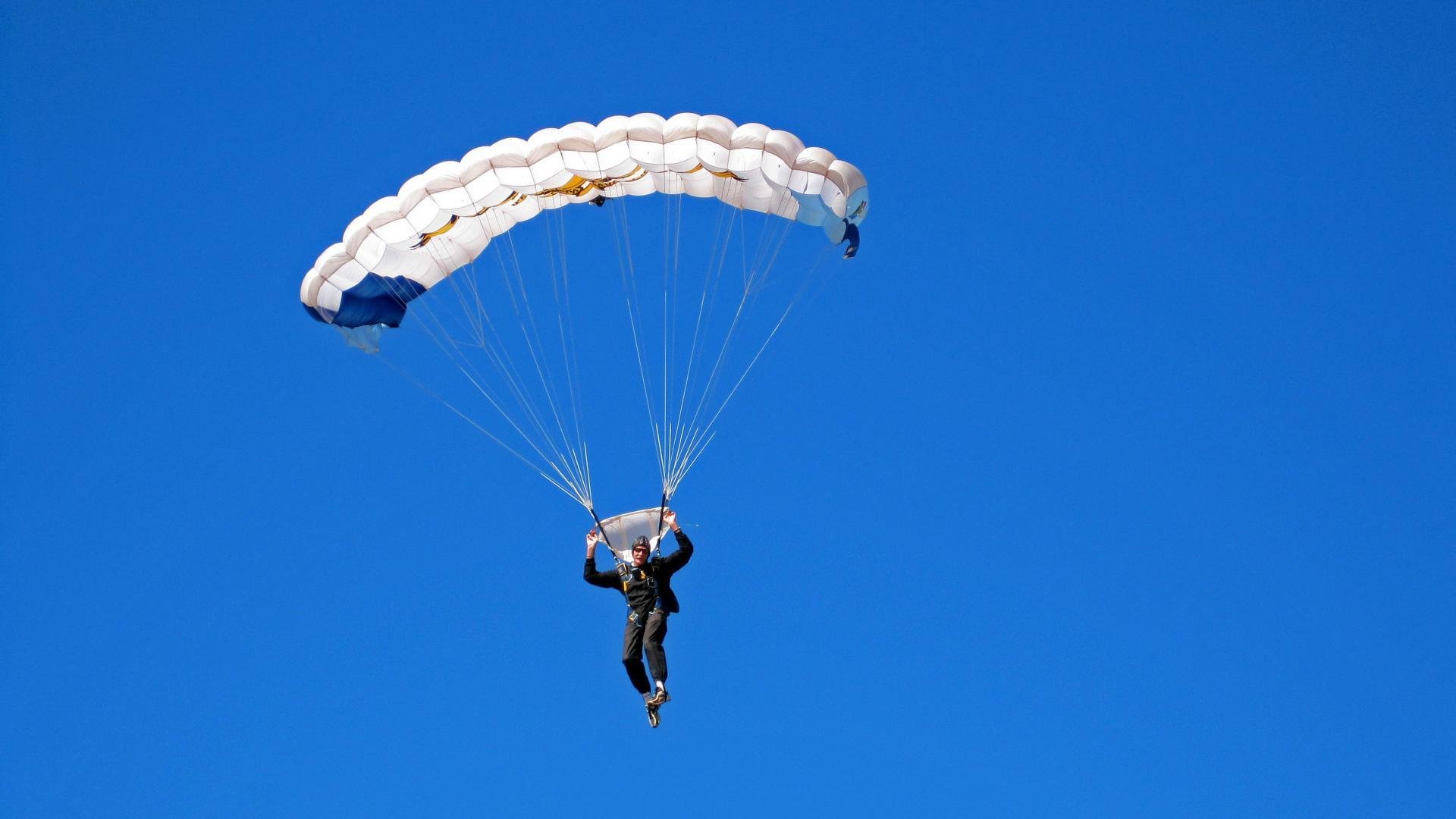 Rookie关键节点高光表现，DWG带队取胜！